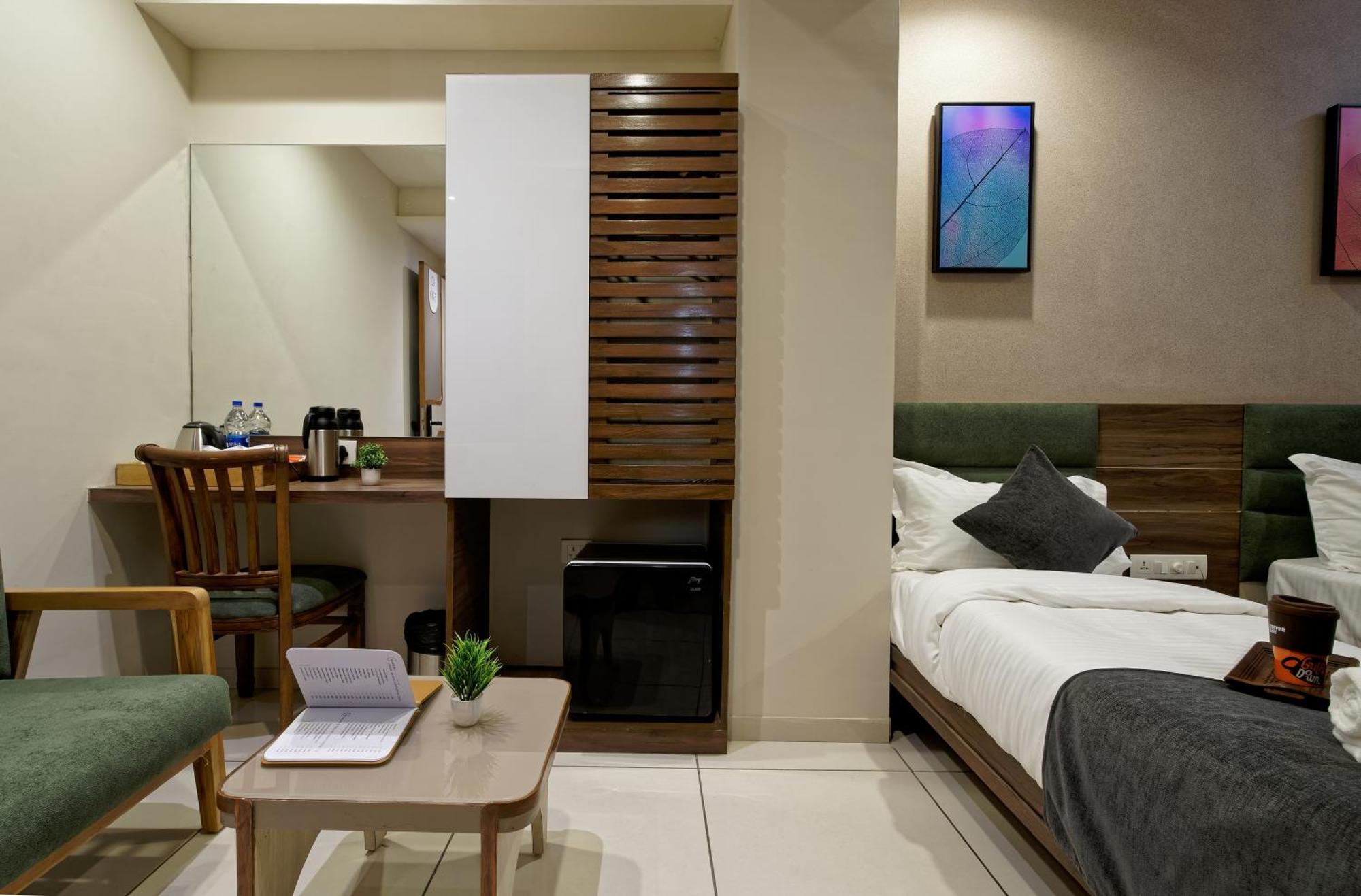 Exora Inn Ahmadábád Exteriér fotografie